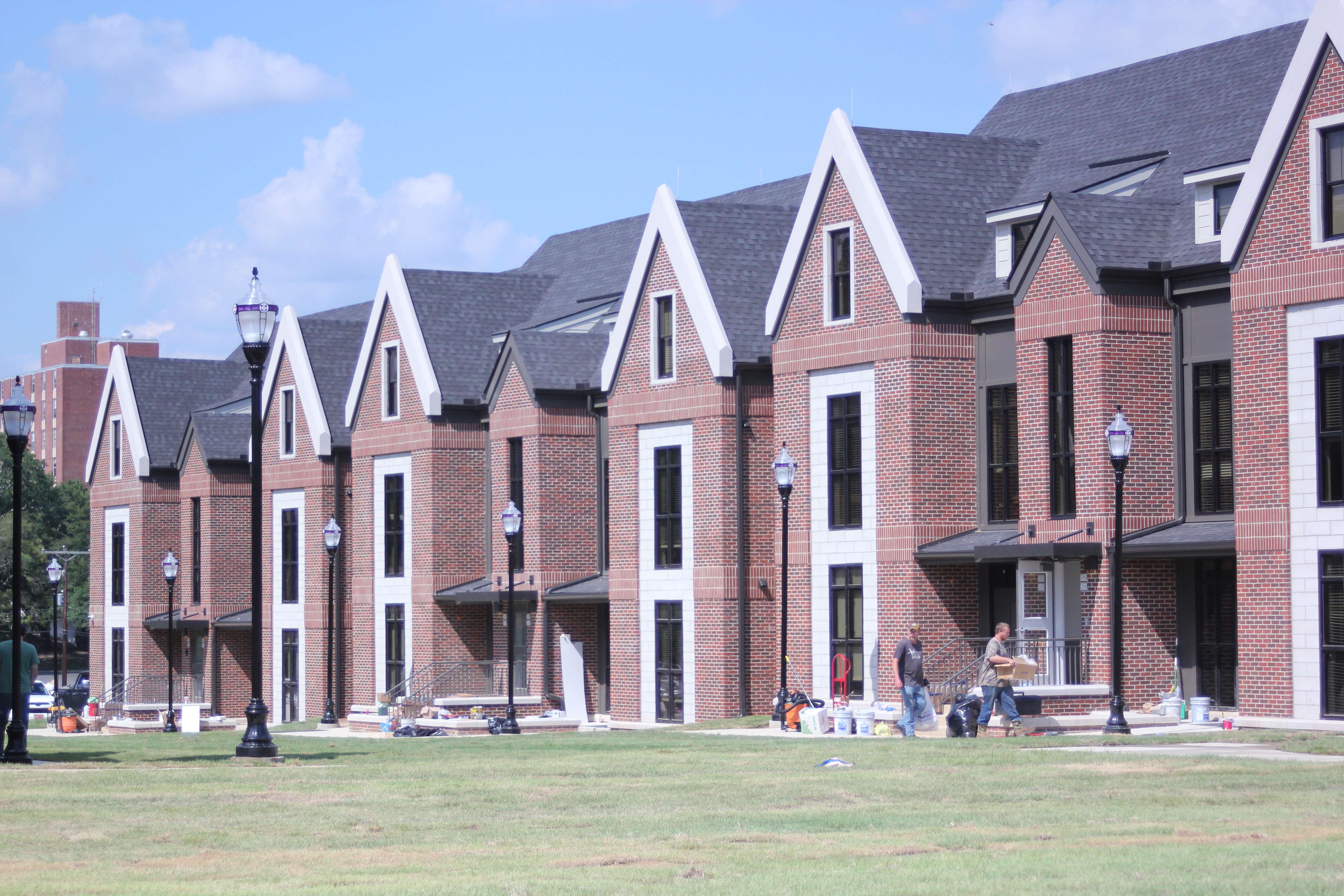 OBU students moving into new apartments