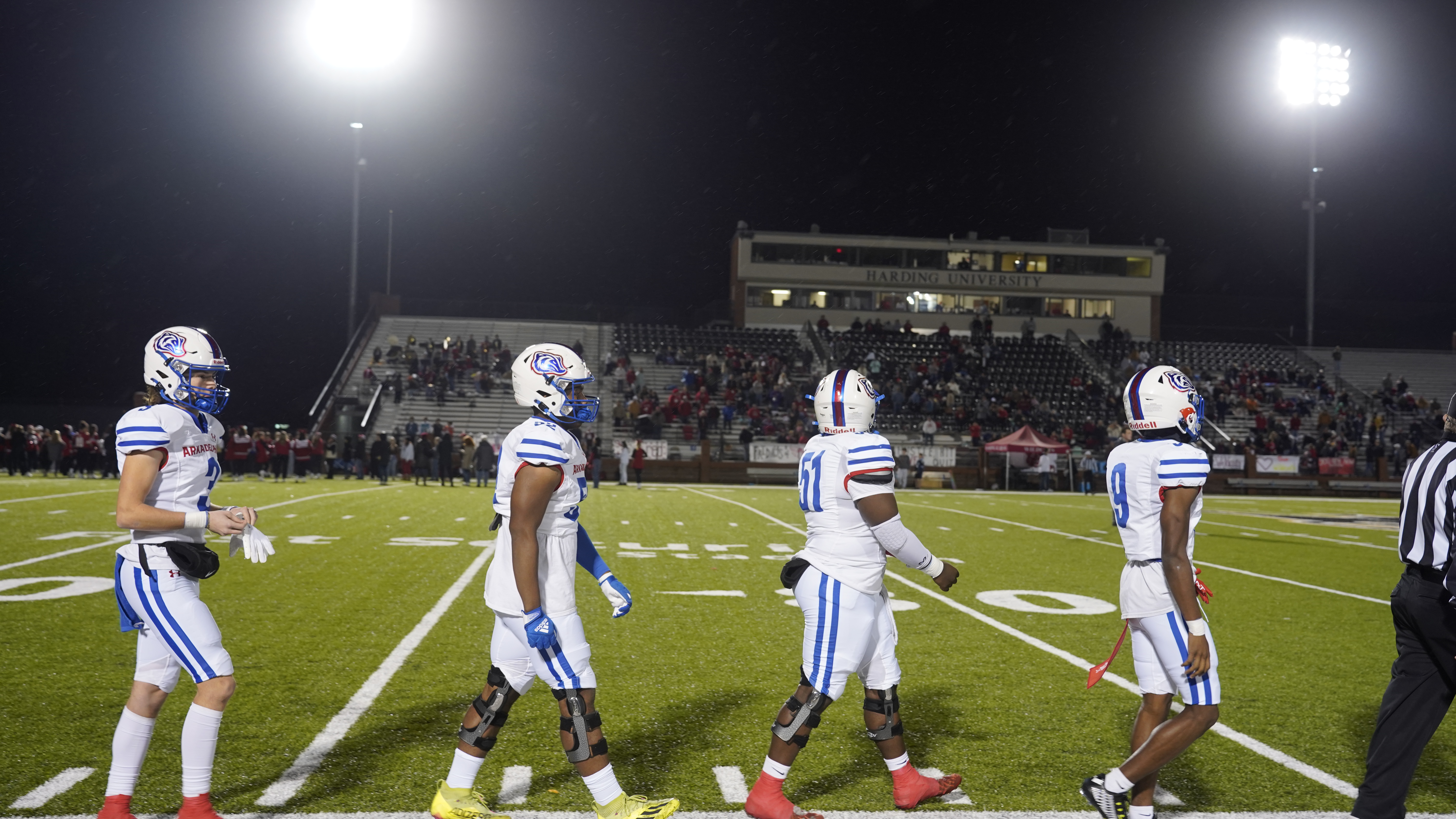 Last-second field goal knocks Badgers out of playoffs