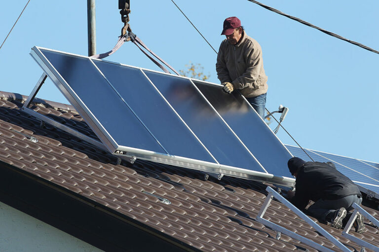 Arkansas energy stakeholders begin talks on new net-metering compensation bill