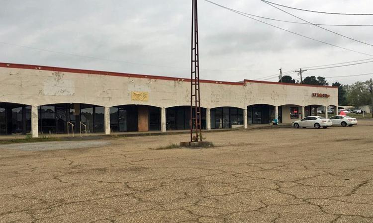 magnoliareporter.com: Development deal may lead to bowling alley construction