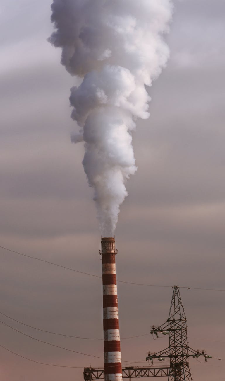 smoke coming out from a smokestack