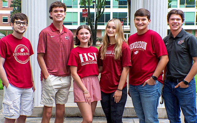 HSU awards Distinguished Freshman Scholarships to 6 students