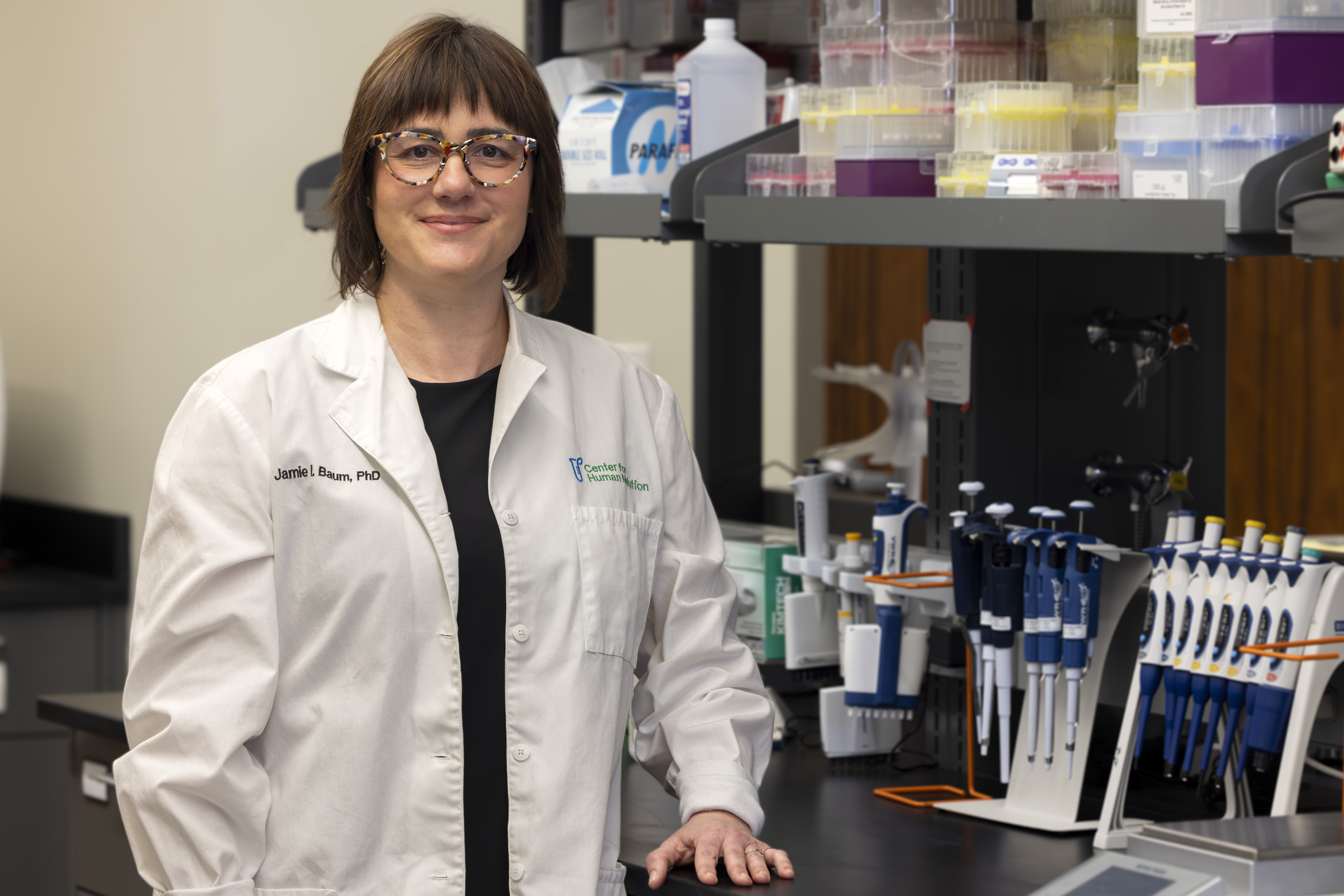 Taking protein into account with the new food pyramid