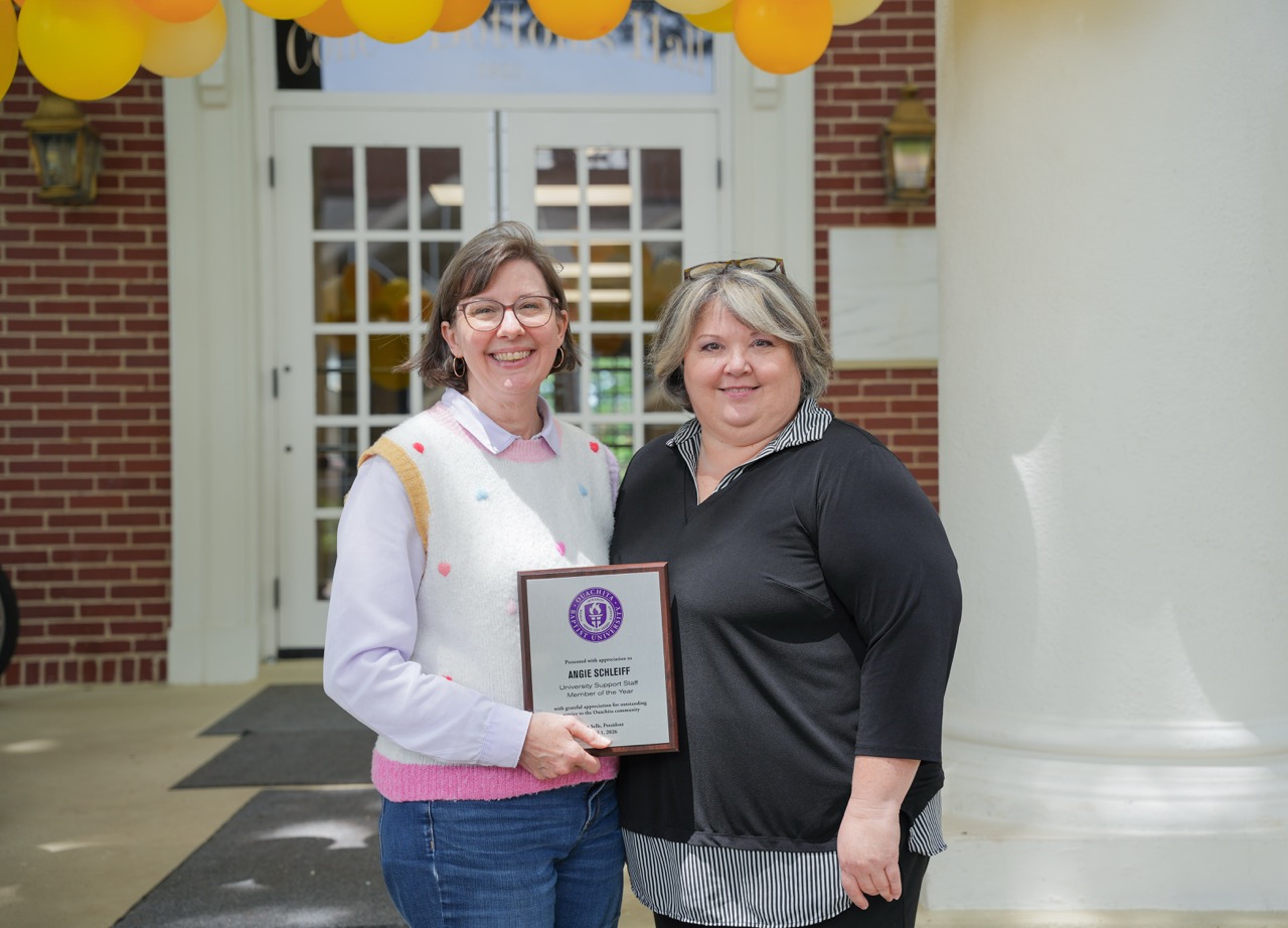 Angie Schleiff named OBU’s Support Staff Member of the Year