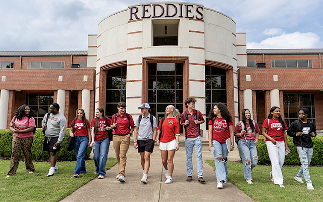Henderson enrollment surges again; freshman class grows 33%